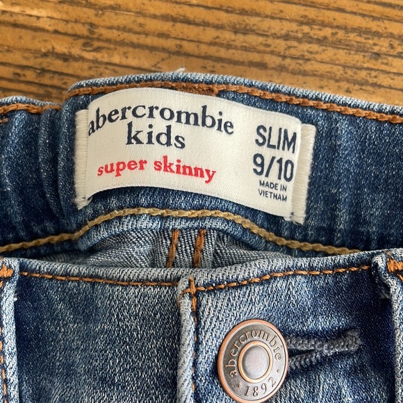 Abercrombie Jeans - Picture 3 of 7
